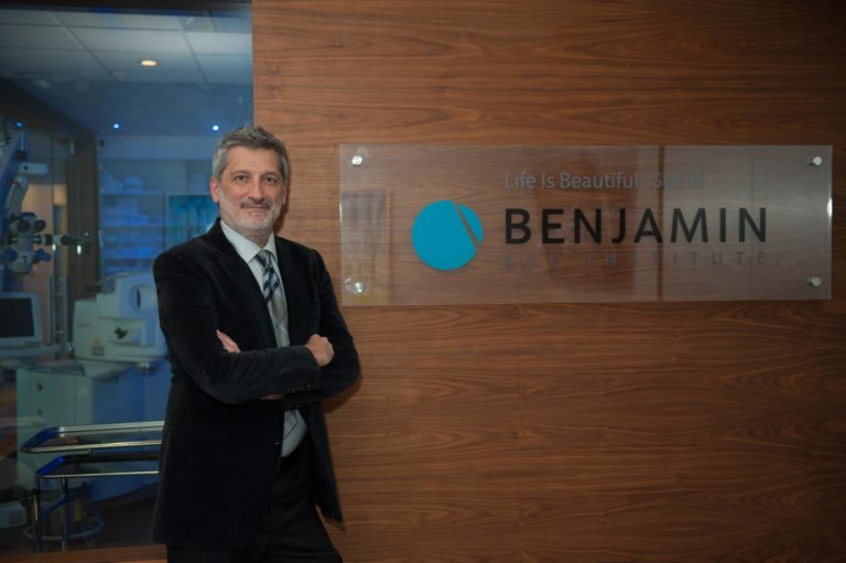 Dr. Arthur Benjamin: Leading Eye Surgeon in West Hollywood