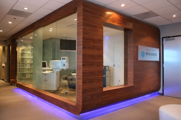 Eyes: The Art of Choosing the Right Office