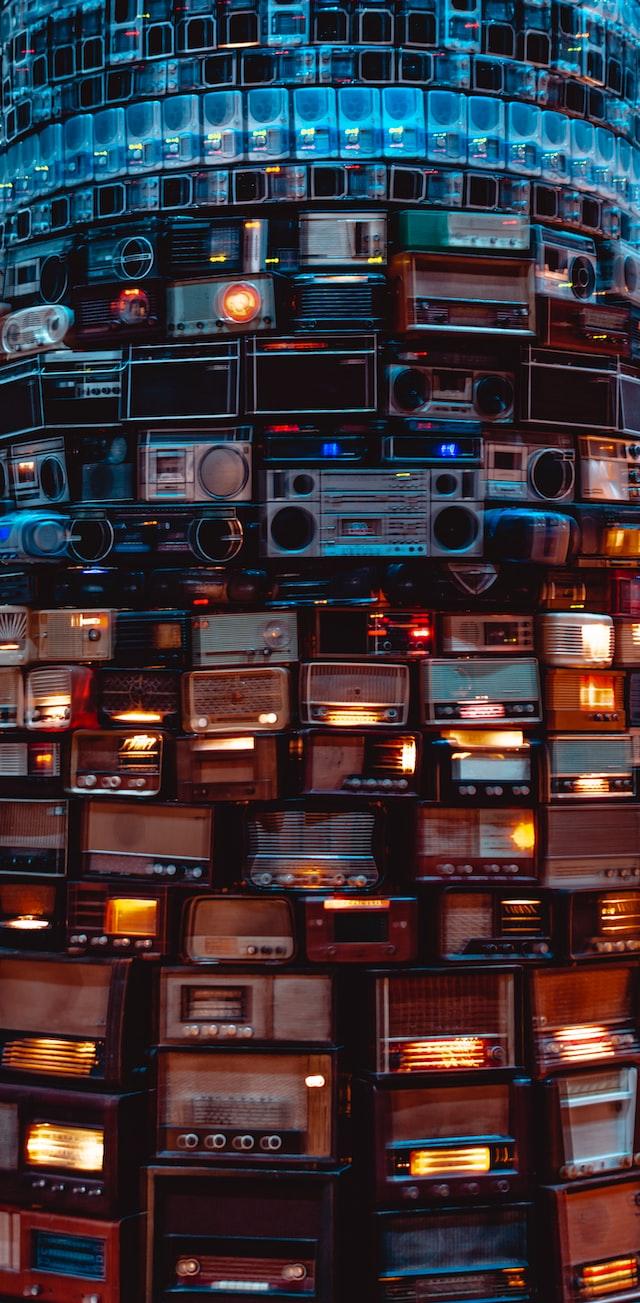 WHEN MUSIC BECOMES TORTURE FOR THE EYES